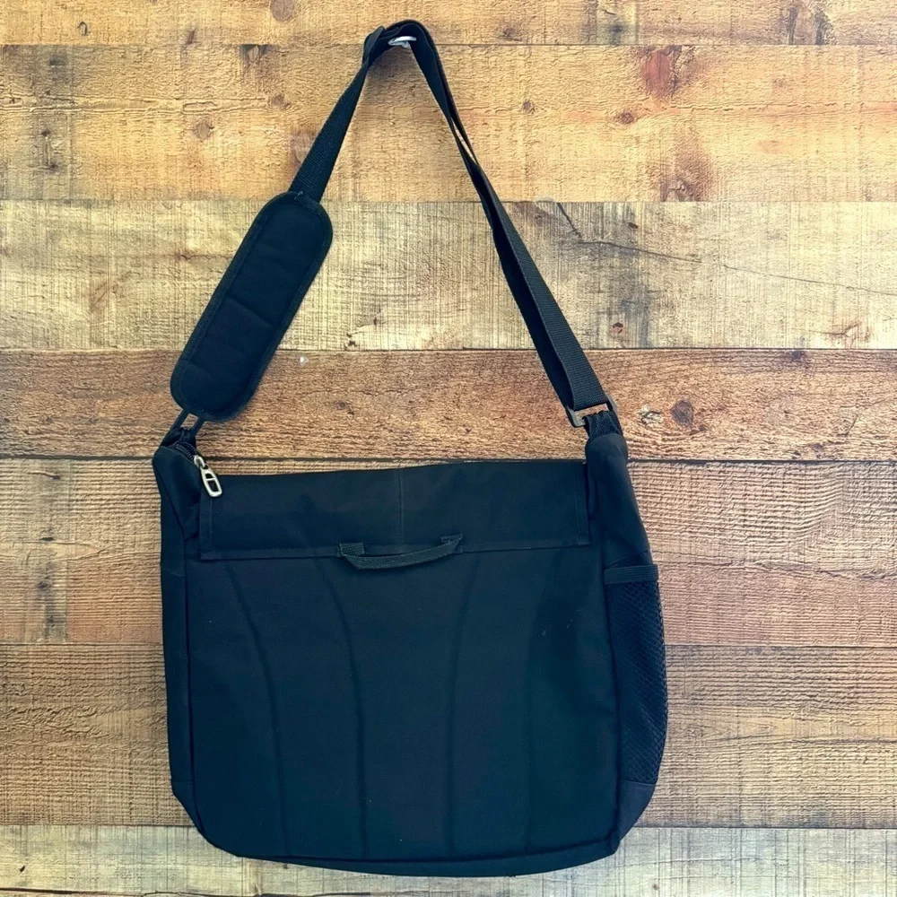 Black Unisex Vintage Y2K 90’s Disney Mickey Mouse Messenger Bag
